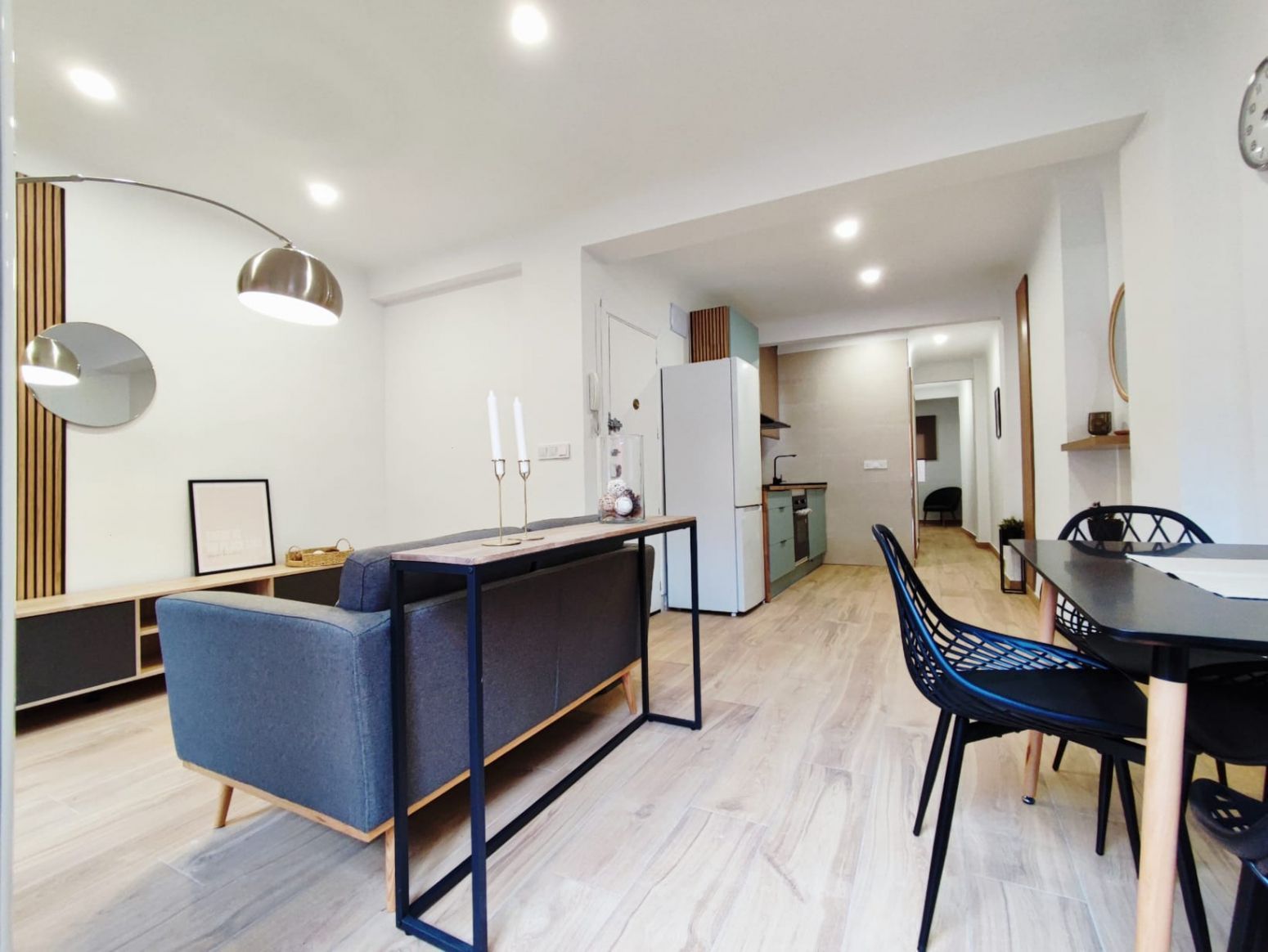 Sala d'estar de Pis de lloguer en Elche / Elx amb Moblat i Balcó