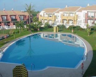 Piscina de Apartament en venda en Chiclana de la Frontera amb Terrassa, Traster i Piscina comunitària