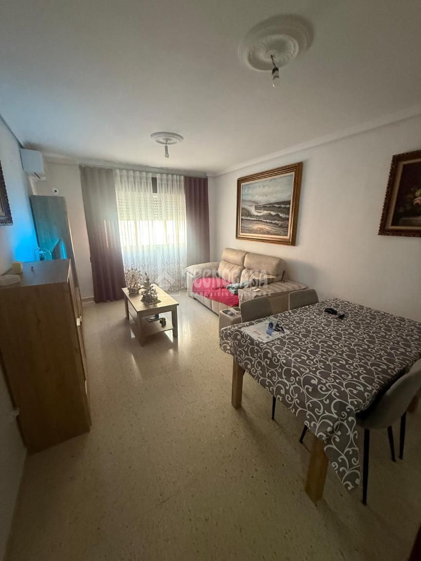 Living room of Flat for sale in Lucena  with Air Conditioner and Heating