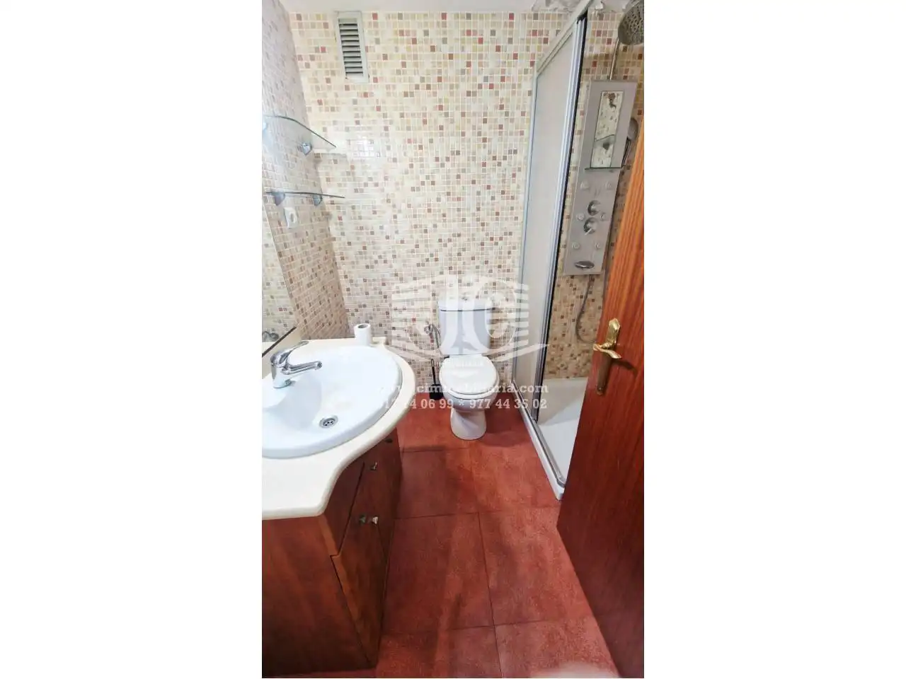 Baño de Piso de alquiler en Tortosa con Aire acondicionado, Parquet y Terraza