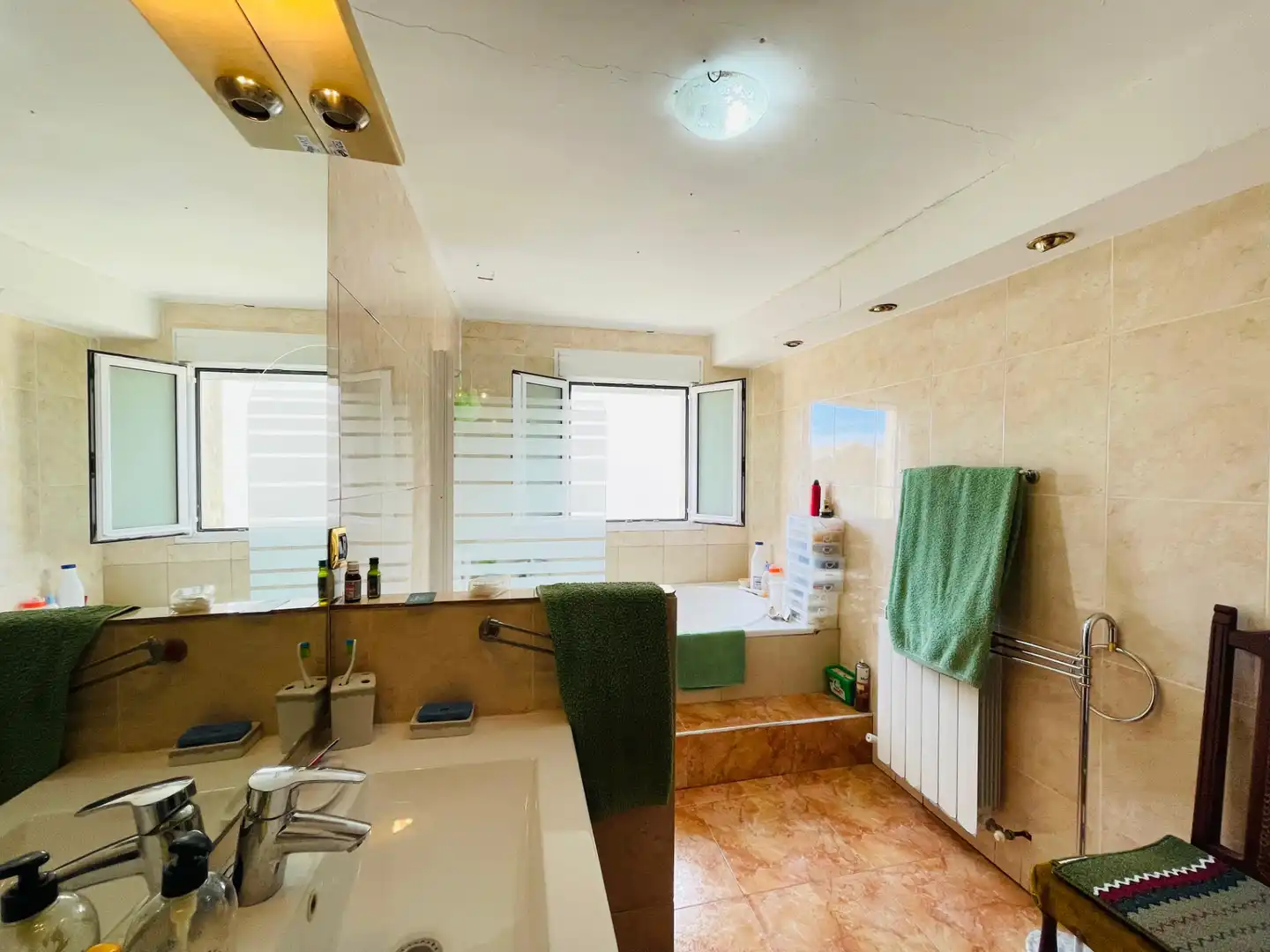 Baño de Casa o chalet en venta en Nuez de Ebro con Aire acondicionado, Calefacción y Jardín privado