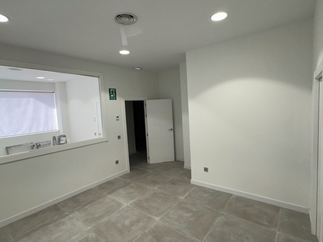 Local de lloguer en Linares