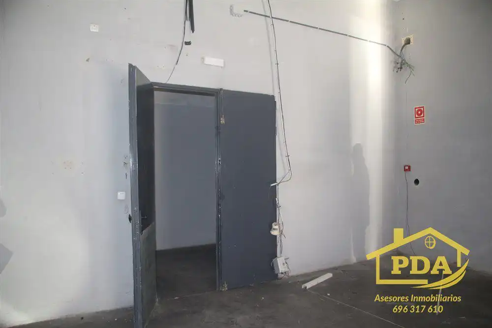 Business premises for sale in Palma del Río, imagen 6