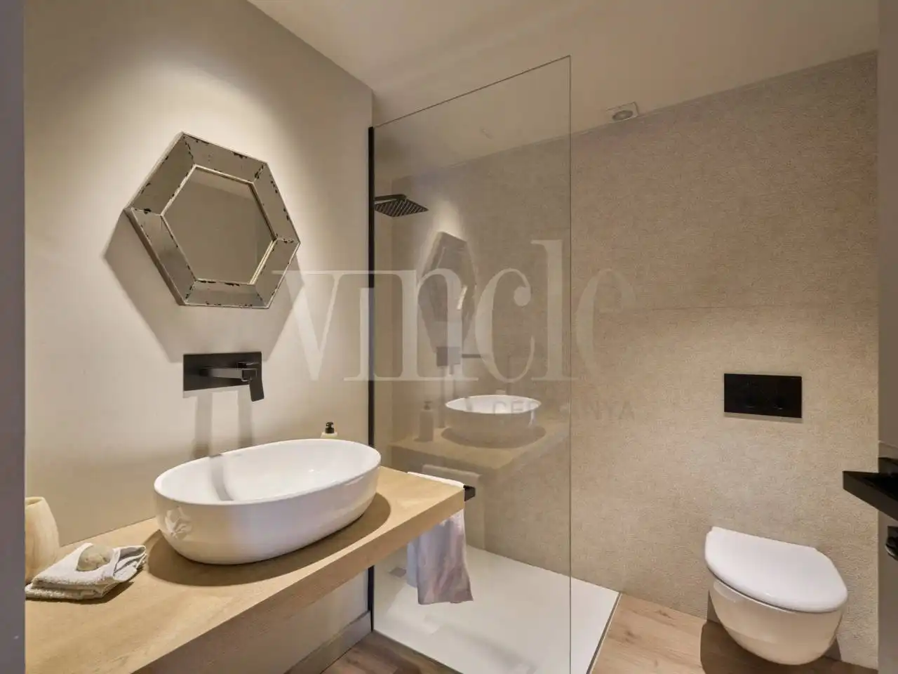 Bany de Casa o xalet en venda en Puigcerdà amb Calefacció, Jardí privat i Parquet