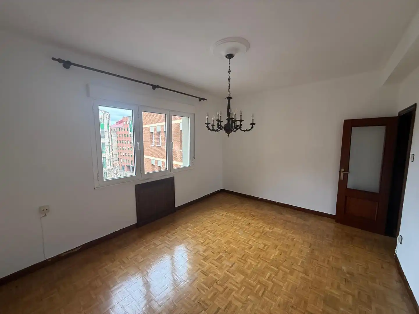 Bedroom of Flat for sale in Oviedo   with Heating, Parquet flooring and Terrace