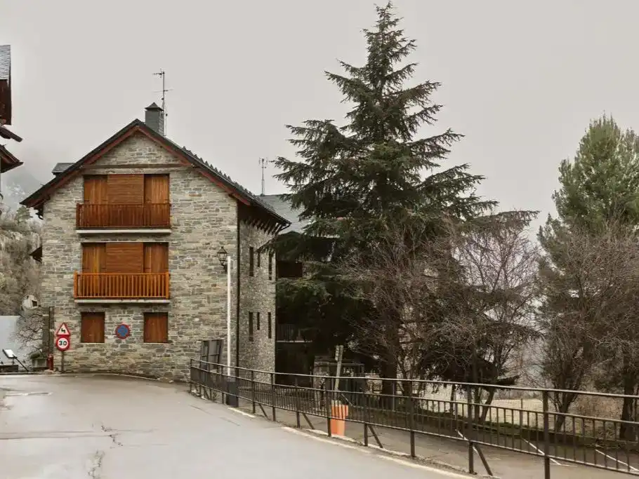 Außenansicht von Wohnungen zur Miete in Sallent de Gállego, Huesca