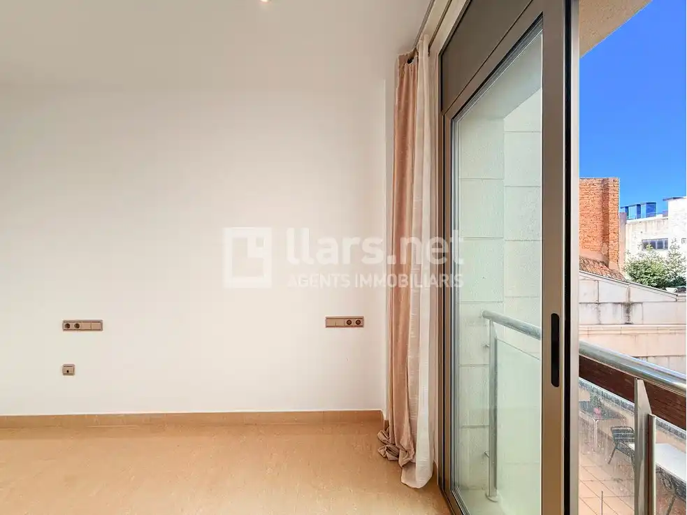 Bedroom of Flat for sale in Vilanova i la Geltrú  with Air Conditioner, Heating and Terrace