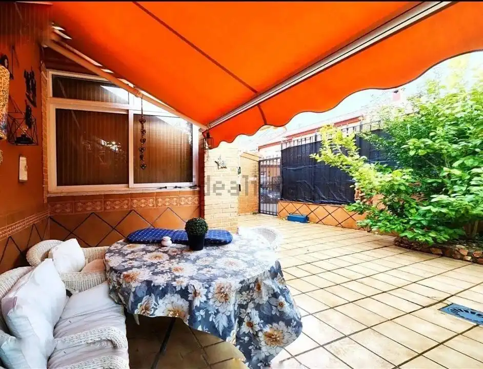 Terrace of Detached homes for sale in Argamasilla de Calatrava  with Air Conditioner, Heating and Private garden