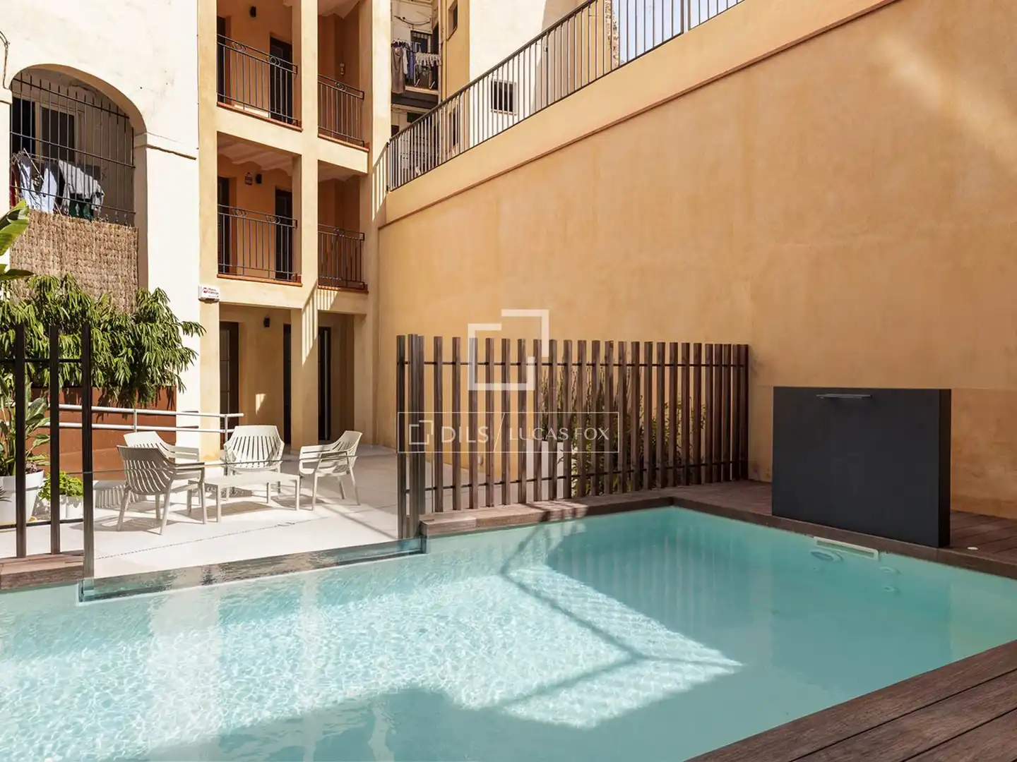 Piscina de Piso en venta en Barcelona con Aire acondicionado, Terraza y Piscina