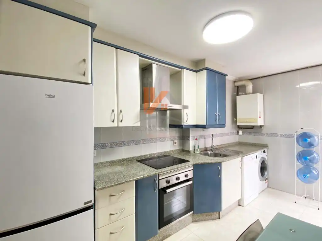 Küche von Wohnung zum Verkauf in Ames mit Ofen