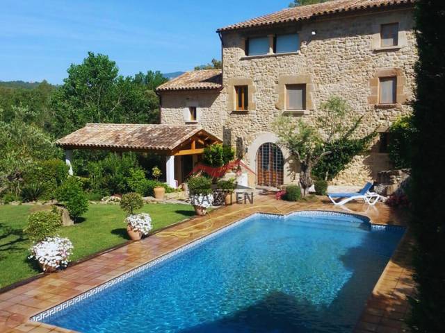 Finca rústica en Venta en Cabanelles