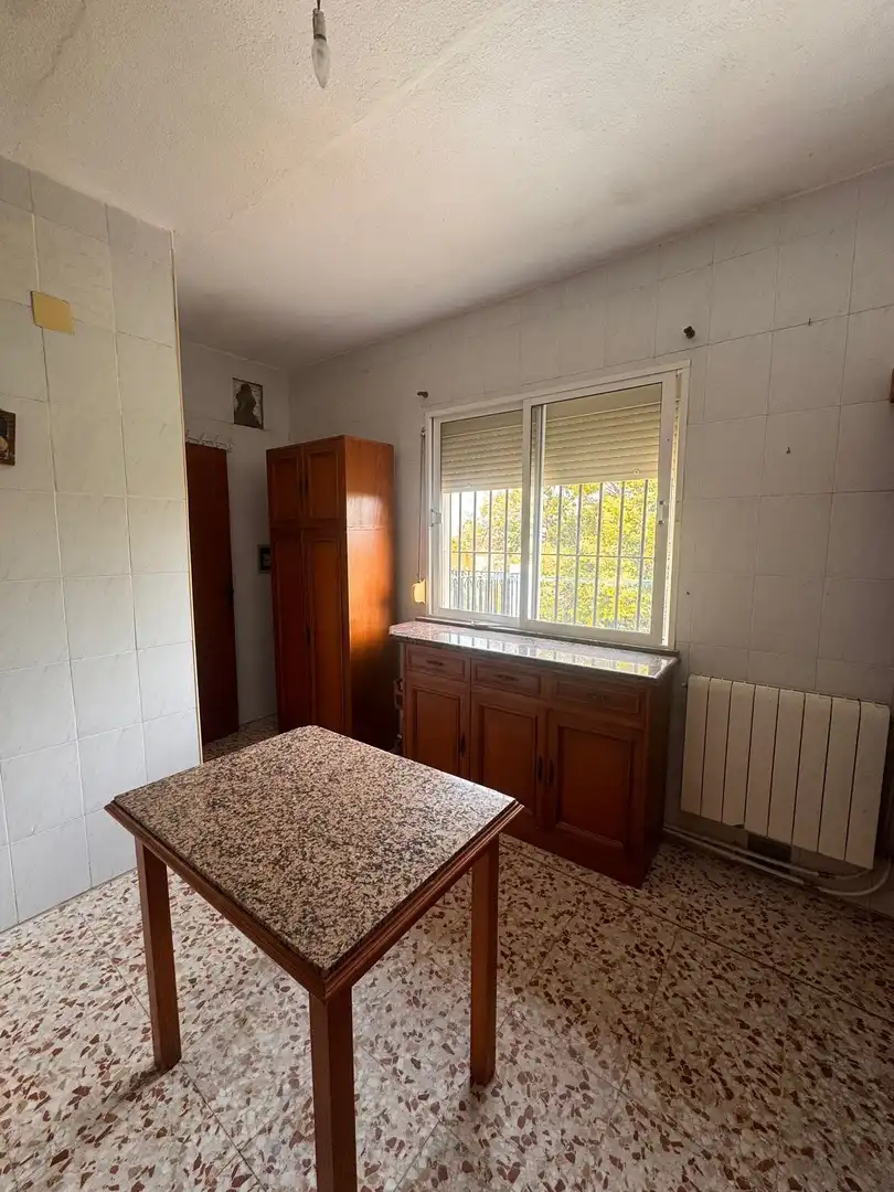 Dormitori de Casa o xalet en venda en Mérida amb Aire condicionat, Calefacció i Jardí privat