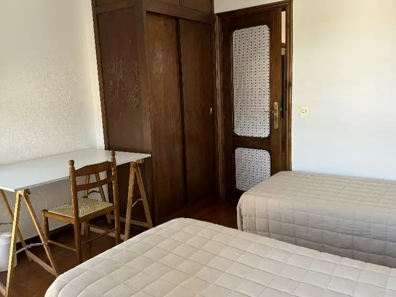 Schlafzimmer von Wohnung zum Verkauf in Ourense Capital  mit Balkon