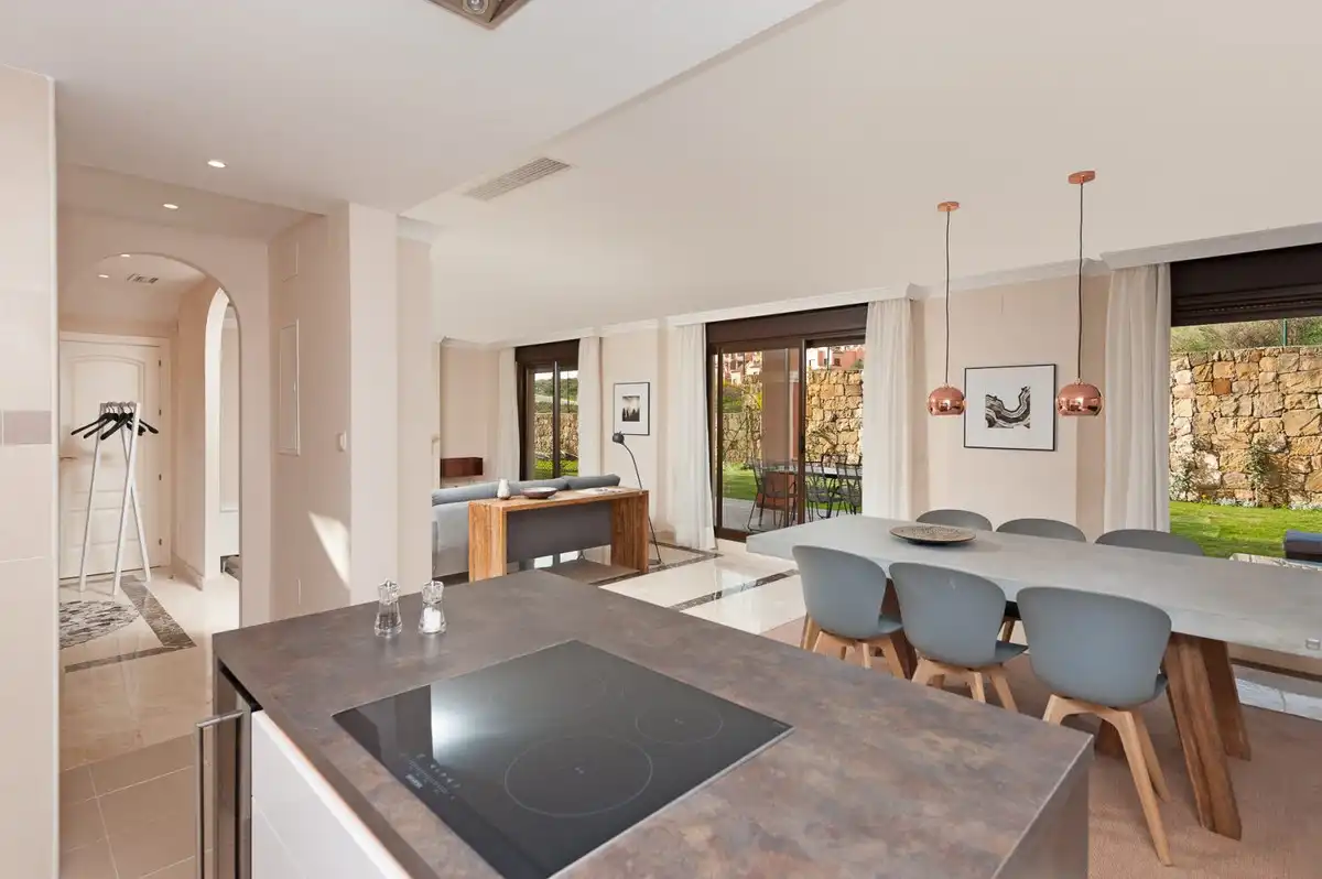 Cocina de Casa o chalet en venta en Estepona con Aire acondicionado, Jardín privado y Terraza