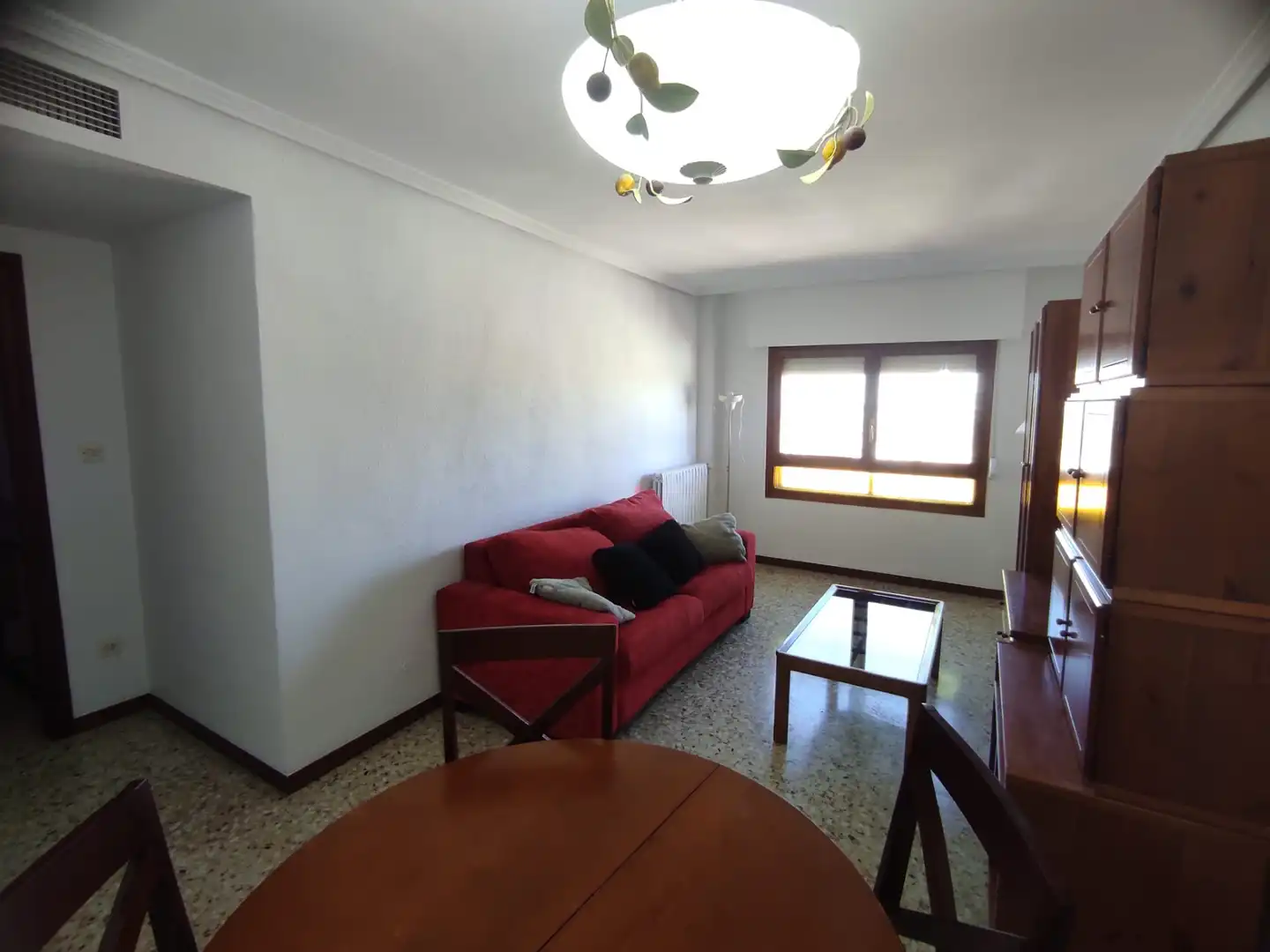 Living room of Flat for sale in Zaragoza  with Air Conditioner, Heating and Oven