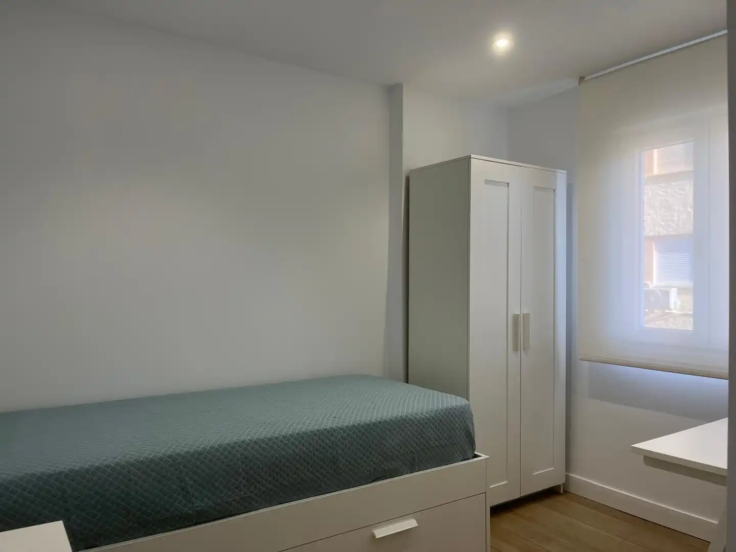 Habitación de Piso de alquiler en Vélez-Málaga con Aire acondicionado