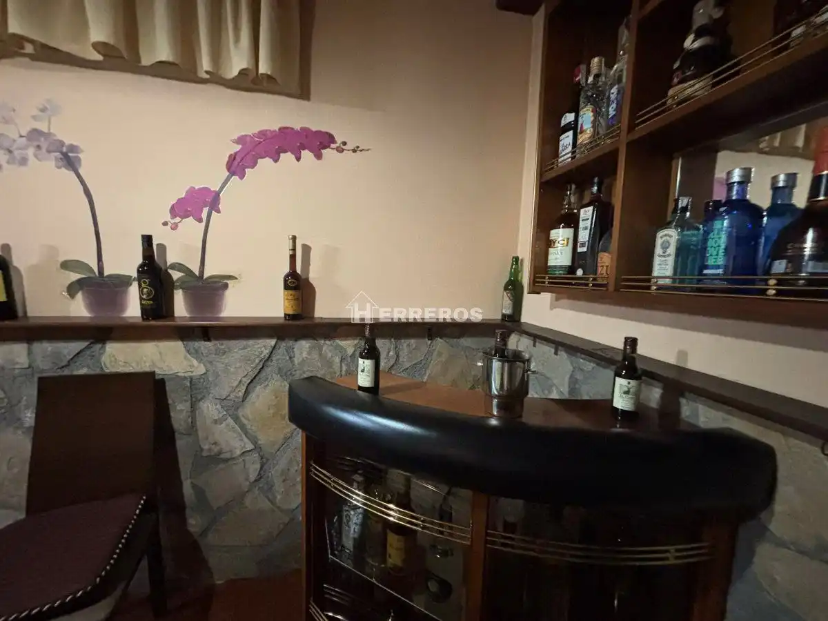 Casa adosada en venda en Villamediana de Iregua amb Aire condicionat, Calefacció i Jardí privat