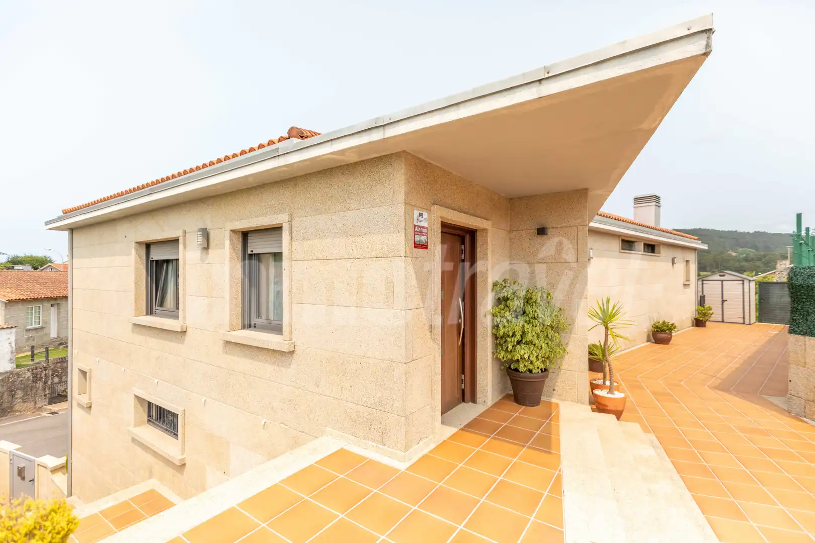 Vista exterior de Casa o chalet en venta en Sanxenxo con Calefacción, Jardín privado y Parquet