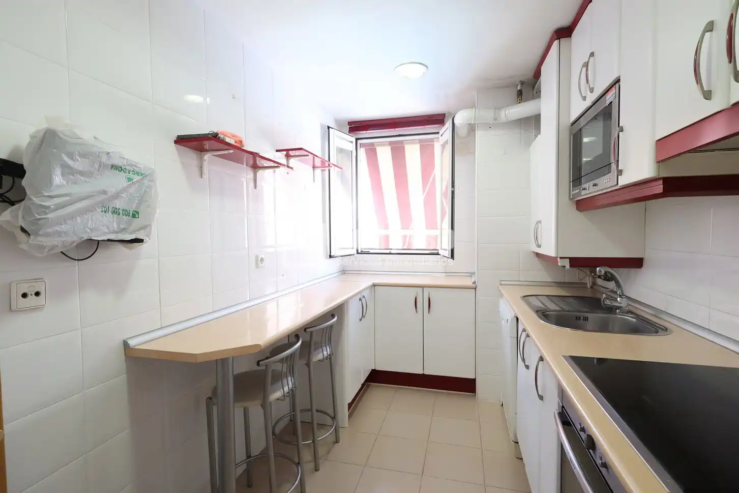 Kitchen of Duplexes for sale in Madrid  with Air Conditioner, Heating and Private garden
