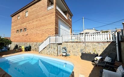 Swimming pool of House or chalet for sale in Rubí  with Air Conditioner, Heating and Private garden