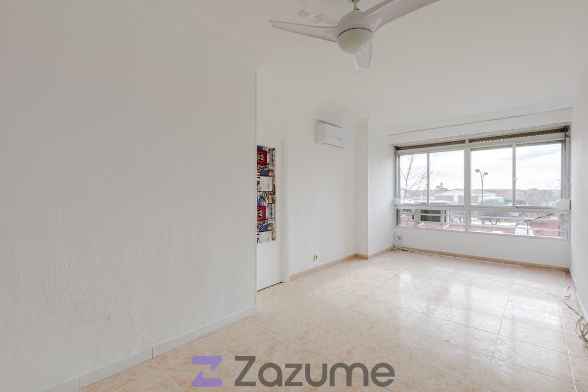 Bedroom of Flat to rent in Getafe  with Air Conditioner, Heating and Parquet flooring
