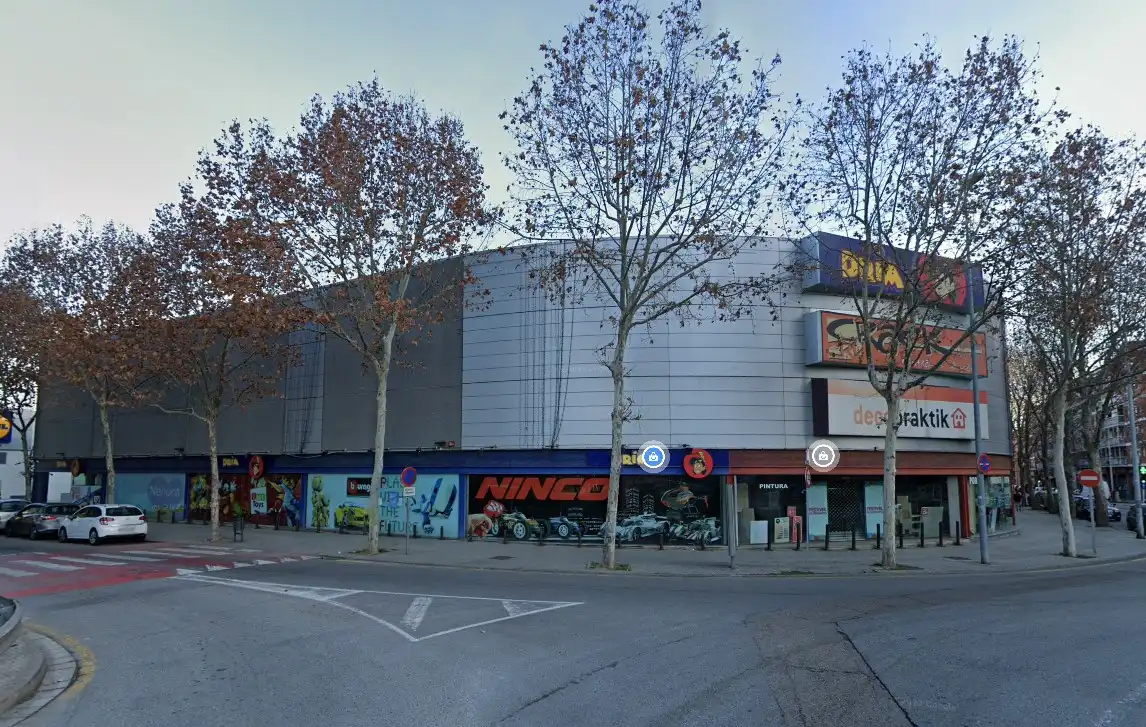 Gewerbefläche zum Verkauf in Carrer de Francesc Layret 36b, imagen 3