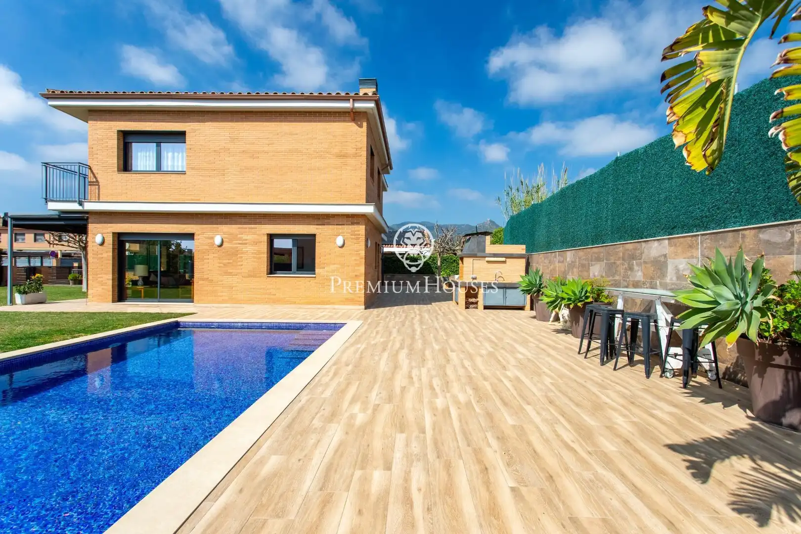 Vista exterior de Casa o xalet en venda en Cabrera de Mar amb Calefacció, Jardí privat i Parquet