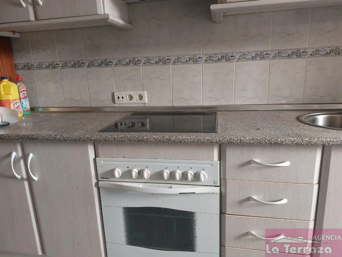 Kitchen of Flat for sale in Estepona Pueblo