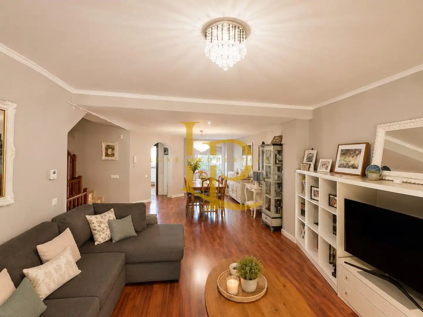 Sala de estar de Casa adosada en venta en Castellbisbal con Aire acondicionado, Calefacción y Jardín privado