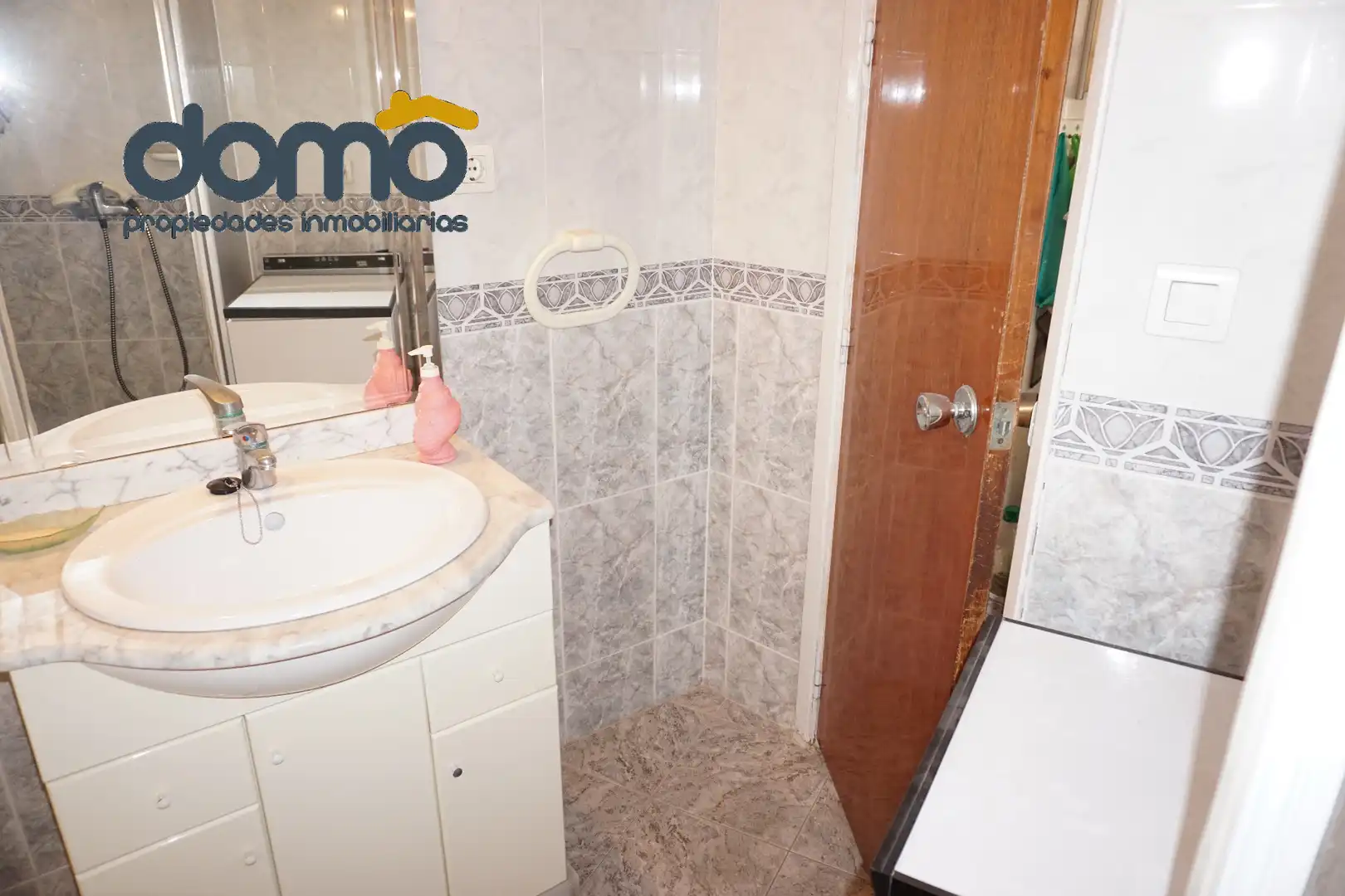 Baño de Piso en venta en Almería con Amueblado y Balcón