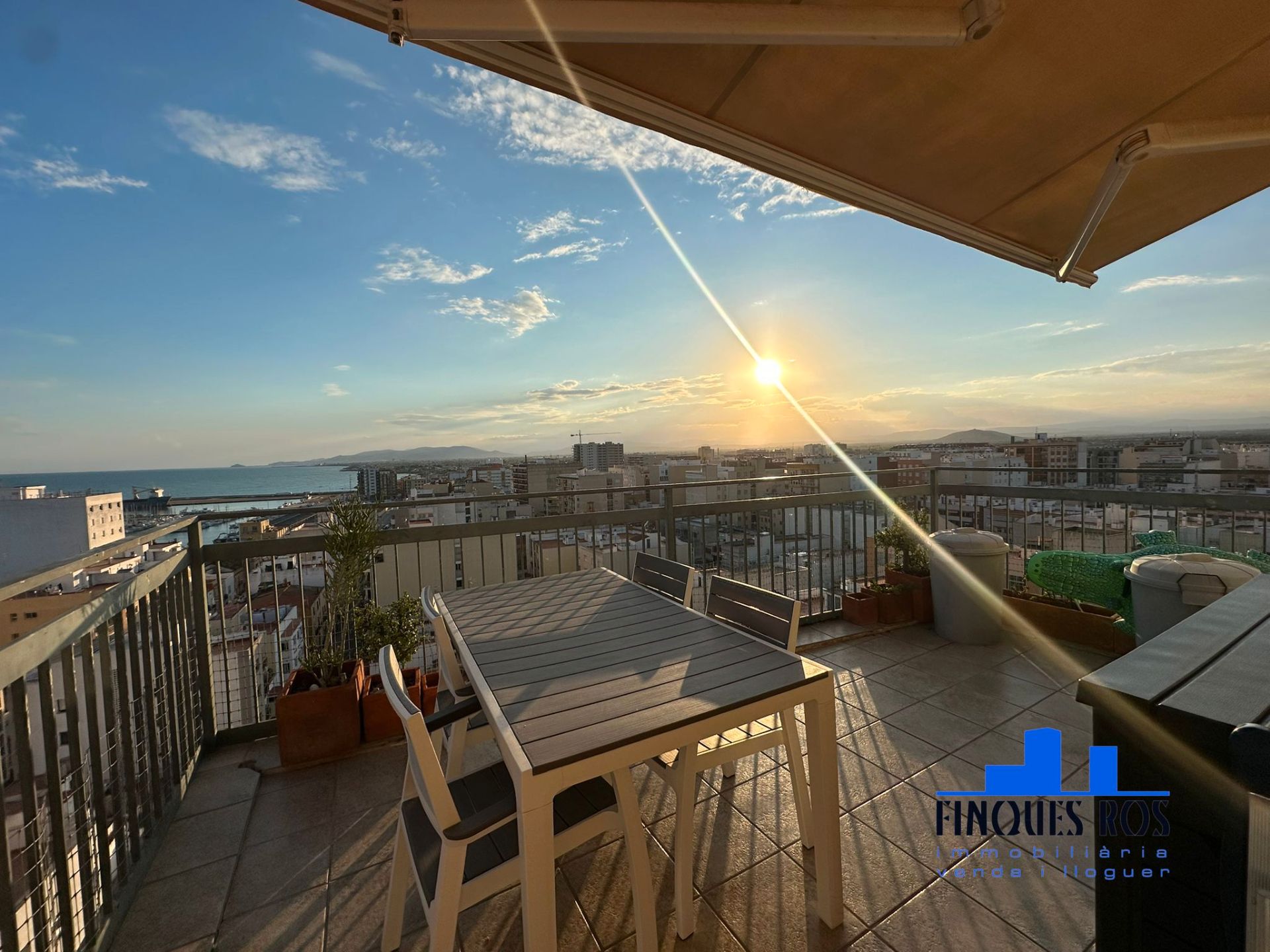 Exterior view of Attic for sale in Vinaròs  with Air Conditioner, Heating and Terrace