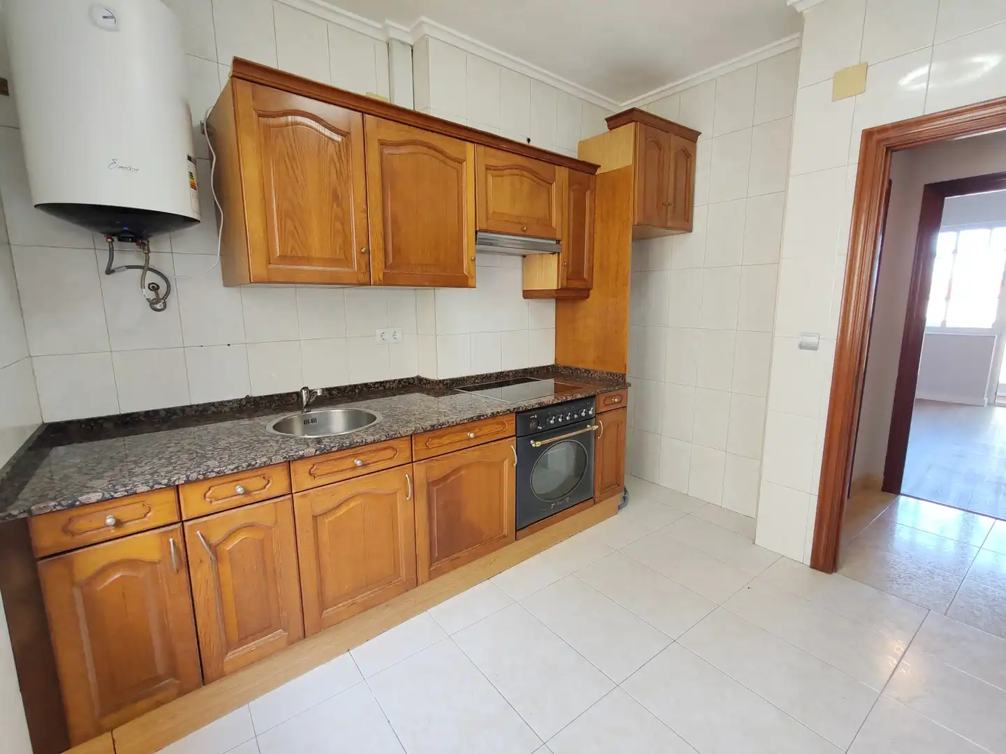 Kitchen of Flat for rent in Avilés  with Terrace and Furnished