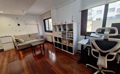 Sala d'estar de Apartament en venda en Vigo 