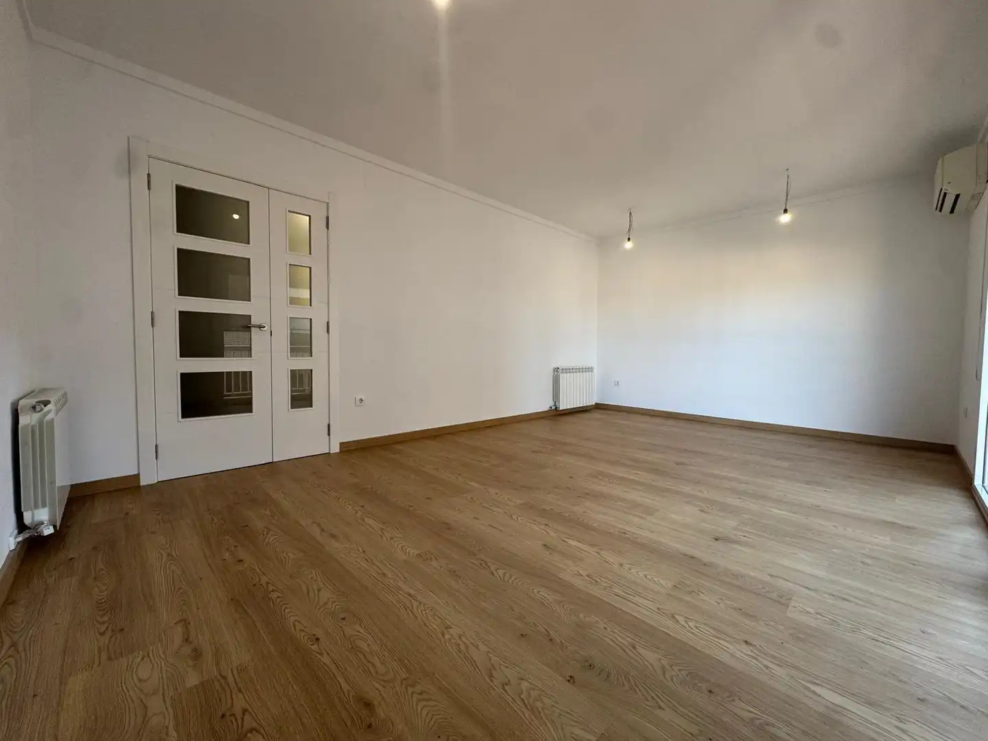 Sala de estar de Piso en venta en Manresa con Aire acondicionado, Calefacción y Parquet