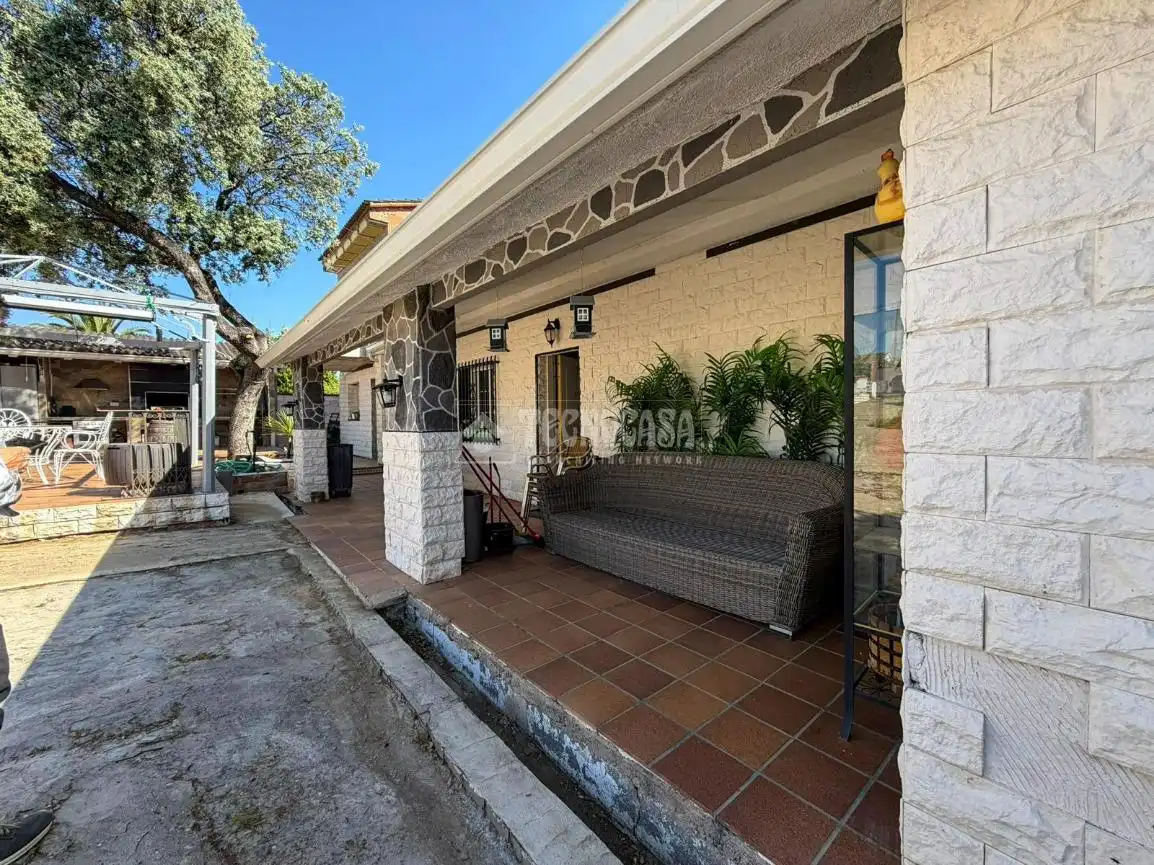 Terrassa de Casa o xalet en venda en Villa del Prado amb Aire condicionat i Piscina