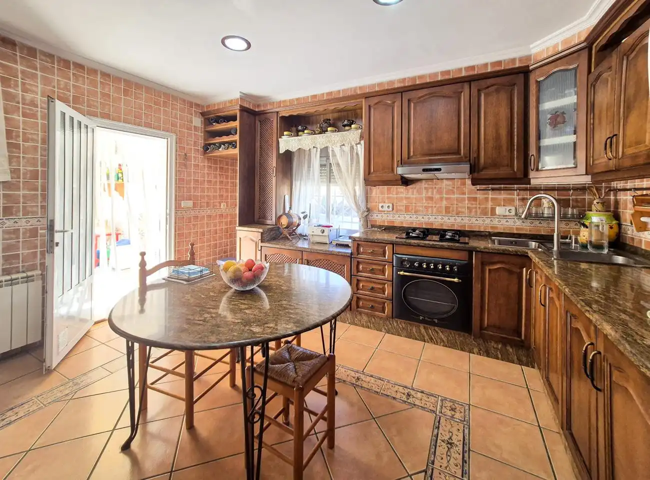 Cocina de Casa o chalet en venta en Elche / Elx con Aire acondicionado y Balcón