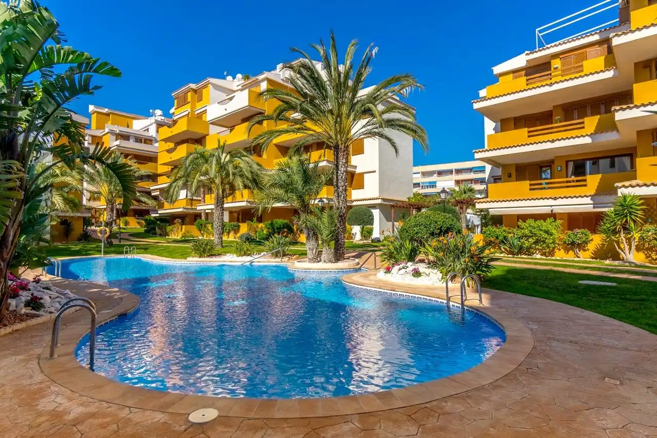 Apartament amb piscina en venda a Avenida de las Olas, imagen 15
