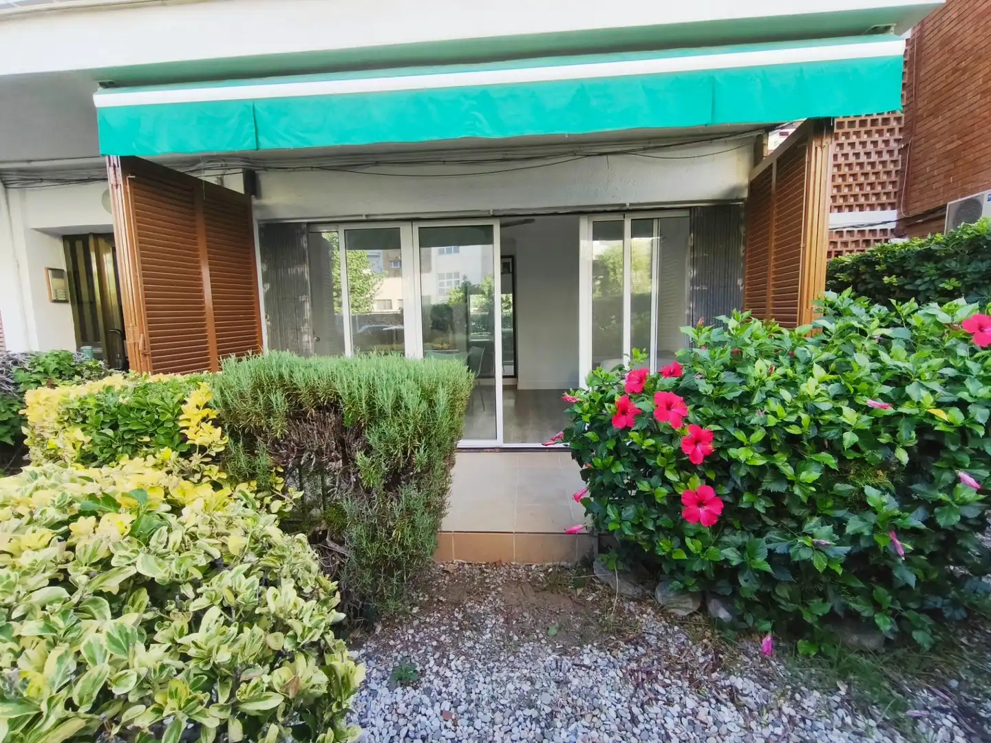 Ground floor with terrace for sale in Carrer JUAN DE LA COSA