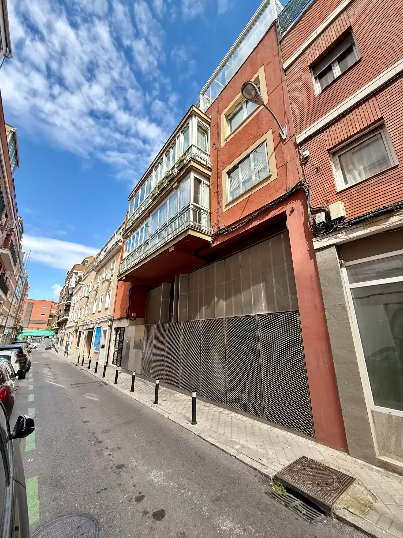Außenansicht von Maisonette zum Verkauf in Madrid mit Heizung