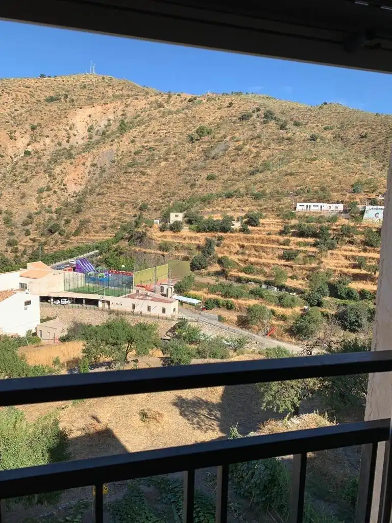 Vista exterior de Casa o xalet en venda en Sierro amb Terrassa i Traster