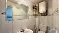 Bathroom of Flat for sale in  Madrid Capital  with Furnished