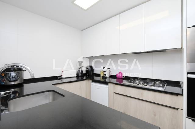 Piso en Venta en Carrer d'Antonio Machado en Canyelles