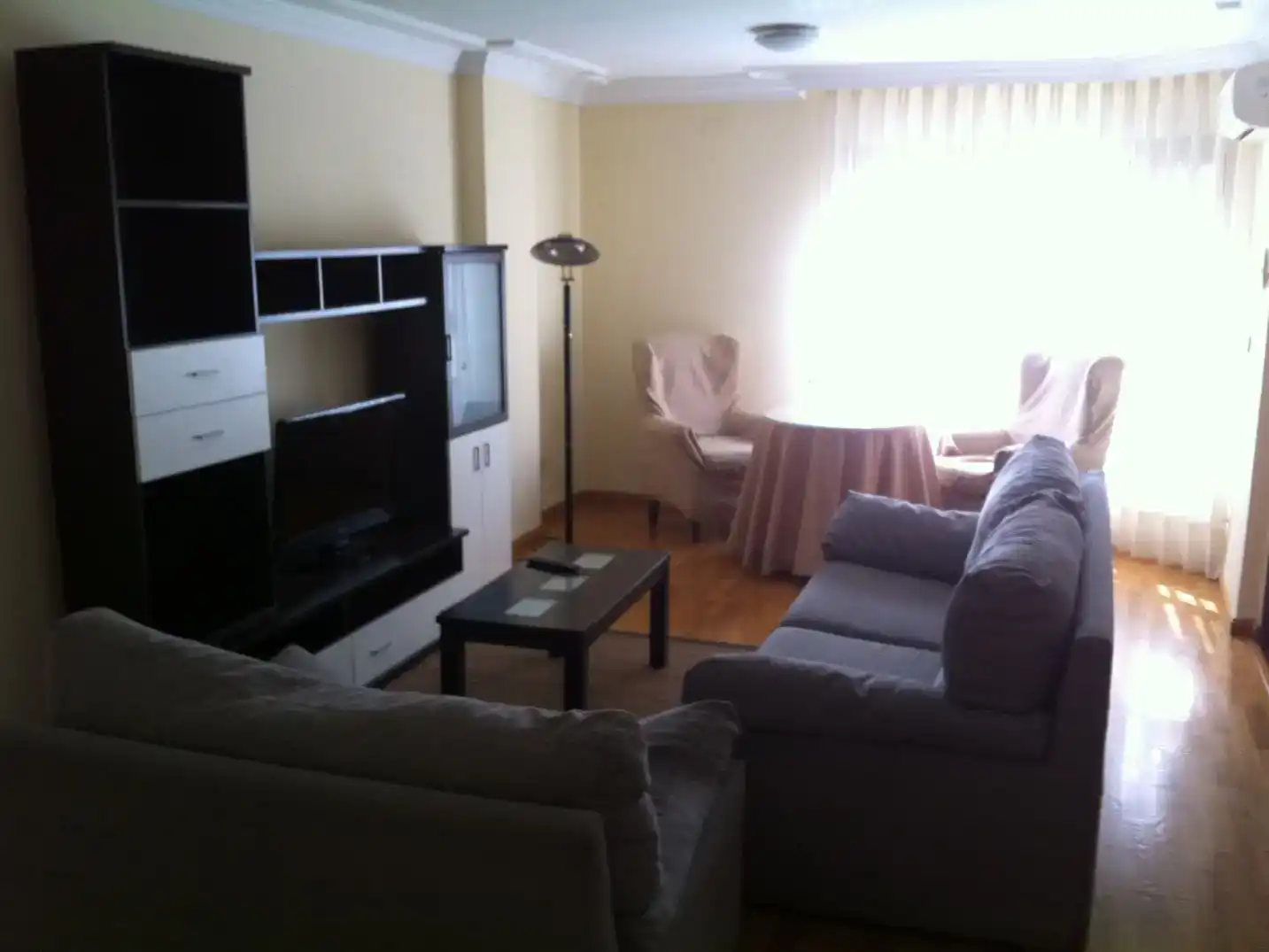 Wohnzimmer von Wohnung zur Miete in  Albacete Capital mit Klimaanlage und Balkon