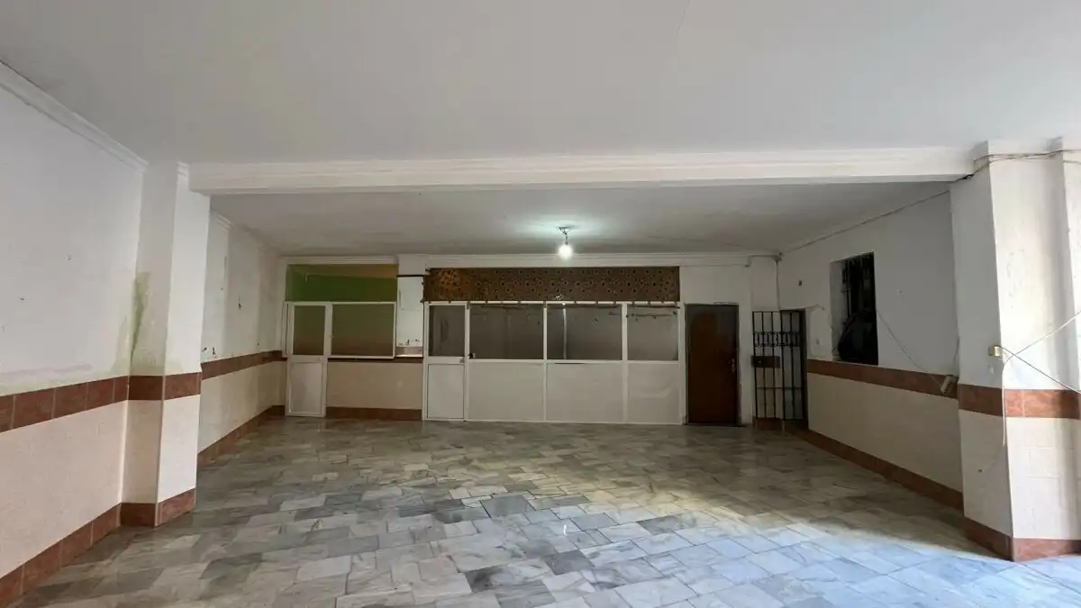 Flat for sale in PORTUGAL, 4, Lora del Río