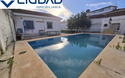 Swimming pool of House or chalet for sale in Gines  with Air Conditioner, Private garden and Swimming Pool