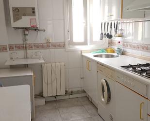 Kitchen of Apartment for sale in  Logroño  with Heating, Furnished and Oven