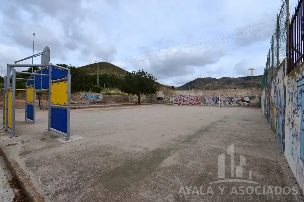 Casa o xalet en venda en La Unión amb Aire condicionat, Calefacció i Jardí privat