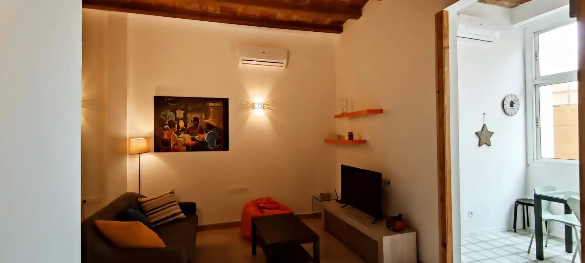 Sala d'estar de Pis de lloguer en Barcelona amb Aire condicionat, Calefacció i Moblat