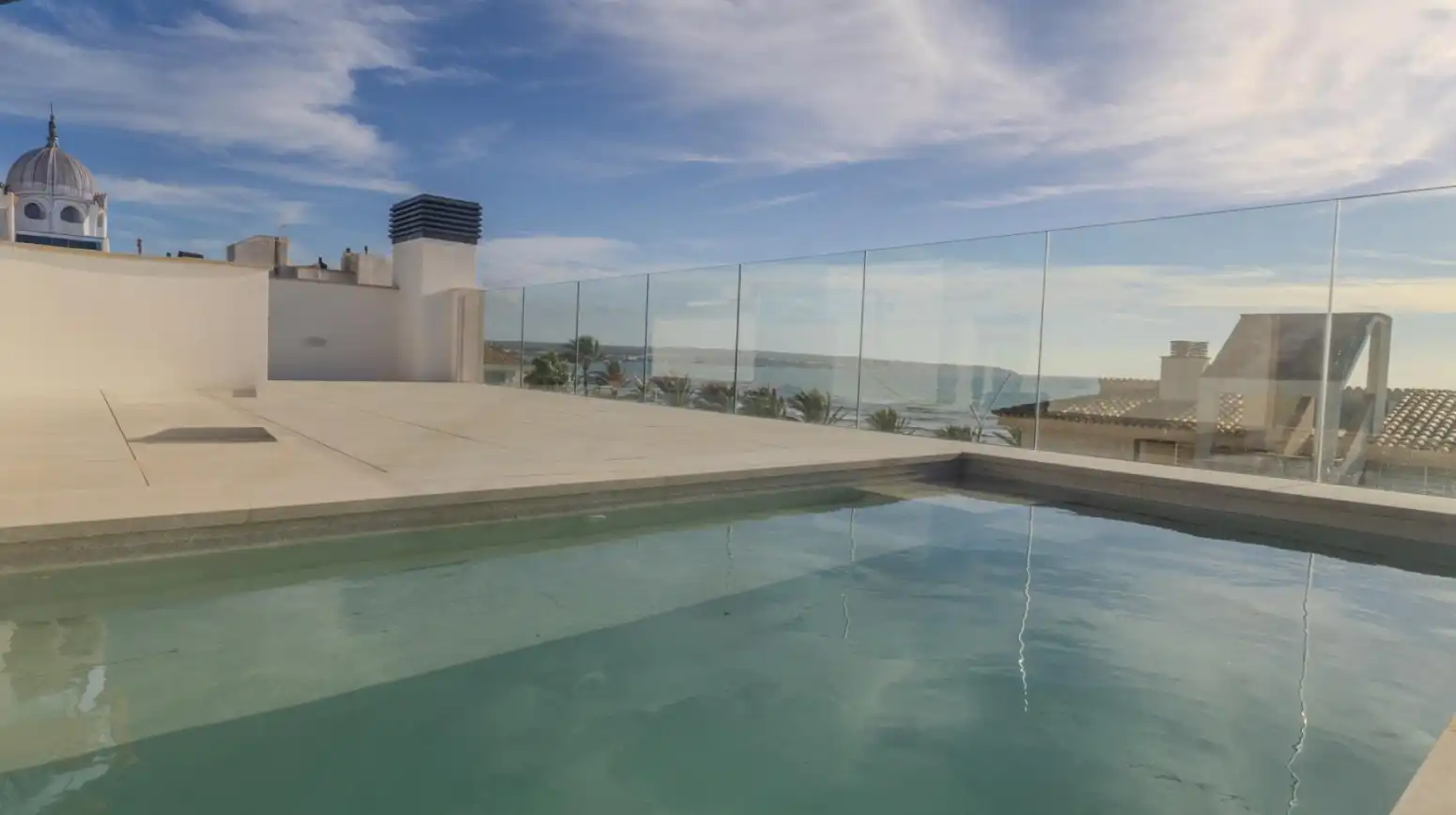 Swimming pool of Attic for sale in  Palma de Mallorca  with Air Conditioner, Terrace and Storage room