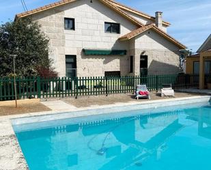 Piscina de Casa o xalet en venda en Vigo  amb Terrassa i Piscina